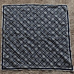 Tory Burch Monochrome Geometric Scarf